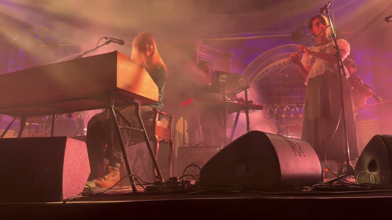 Lucy Rose - Over When It's Over LIVE 04/02 Union Chapel London 4K