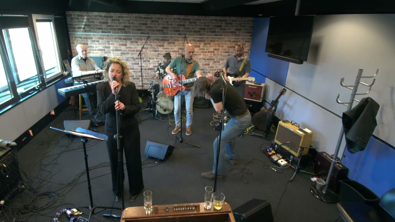 LIVE L1 RADIO / RESTLESS SOUL