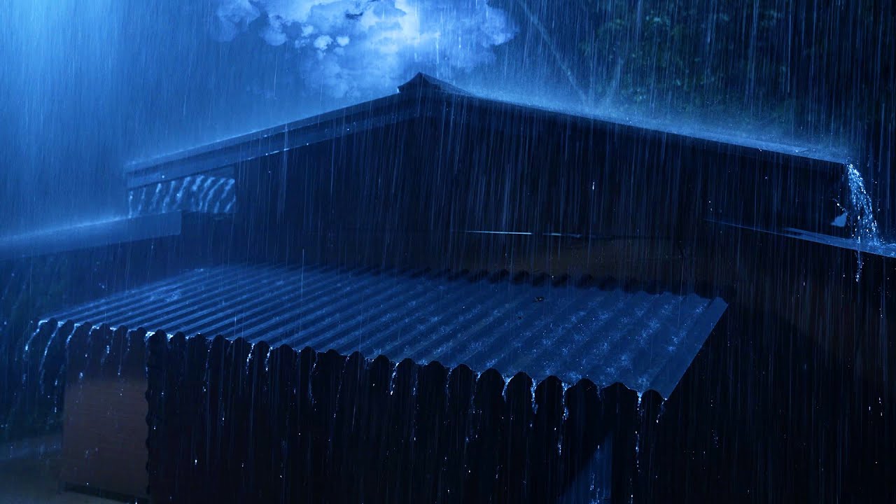Тяжелая грозовая ночь с проливным ливнем и очень сильным громом ⚡⛈ Звуки грозы для сна