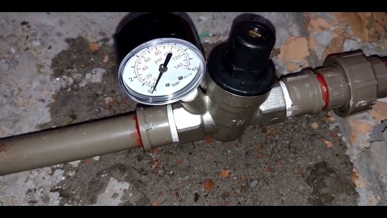 Válvula redutora de pressão ( na entrada da caixa de água)