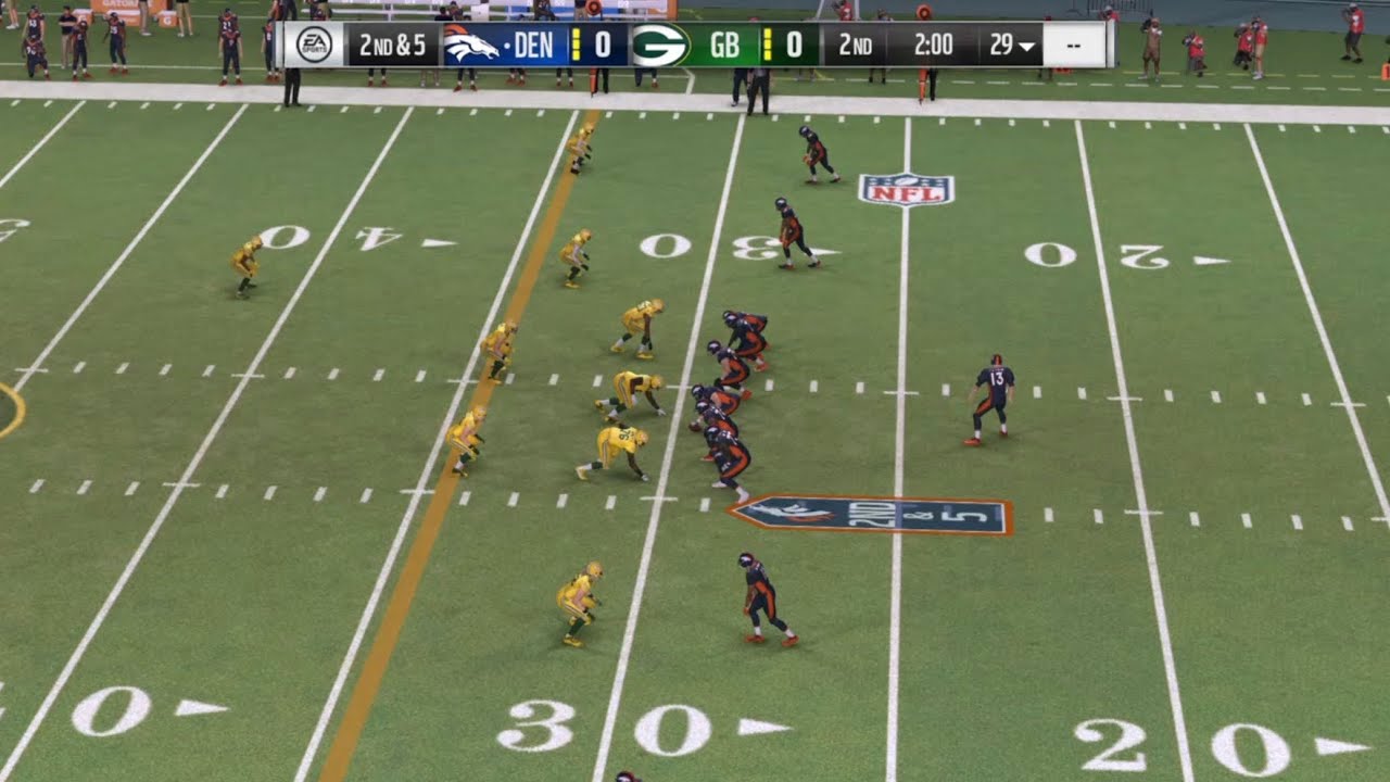 Madden NFL 17 (PS4) broncos vs packers (CPU vs CPU)