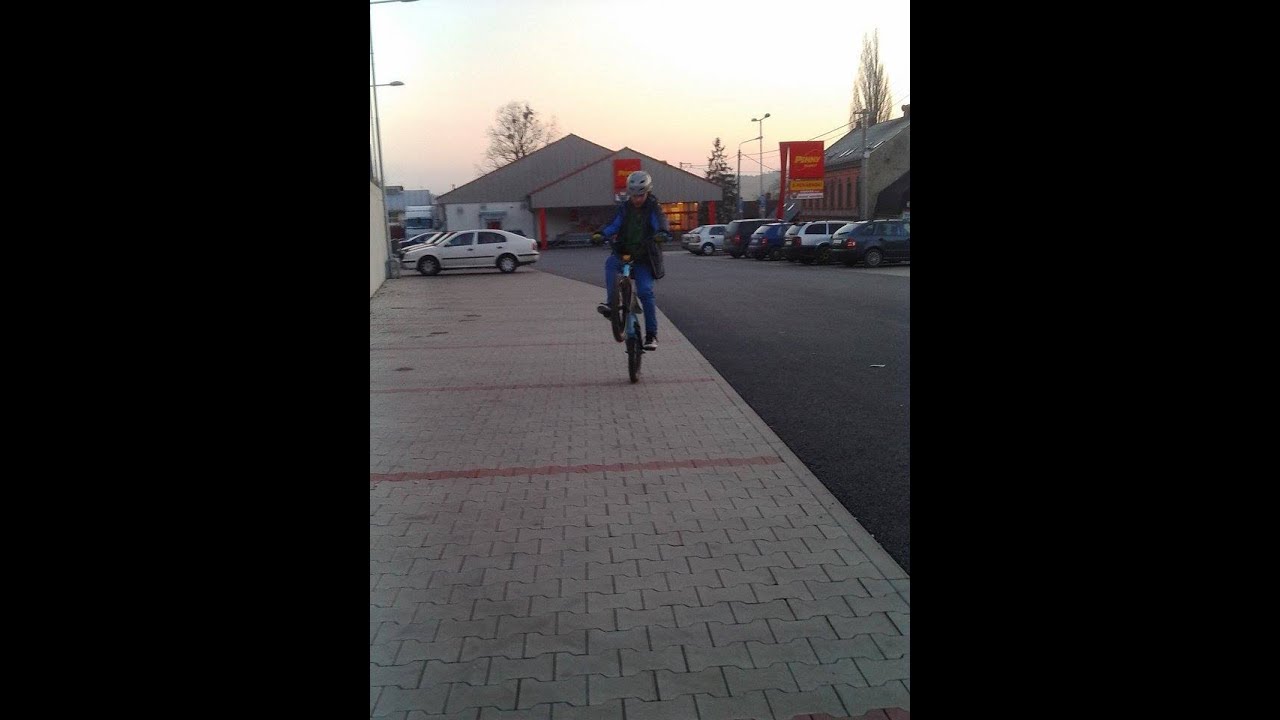 my bmx edit 2015 aneb po &scaron;esti měsic&iacute;ch na kole