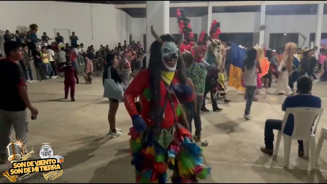 Parada de bandera Emiliano Zapata Álamo 2025
