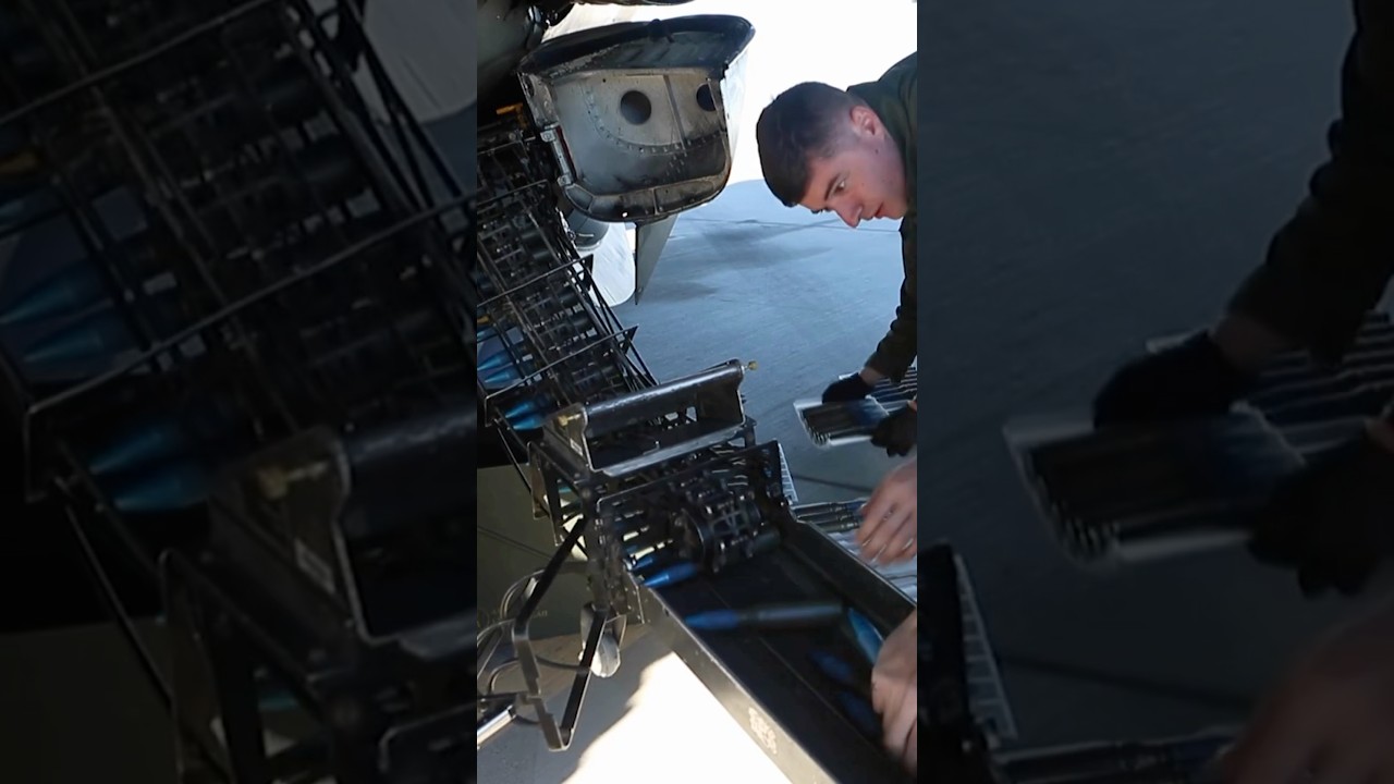 Device That Extracts Empty Shell Casings from Aircraft Guns