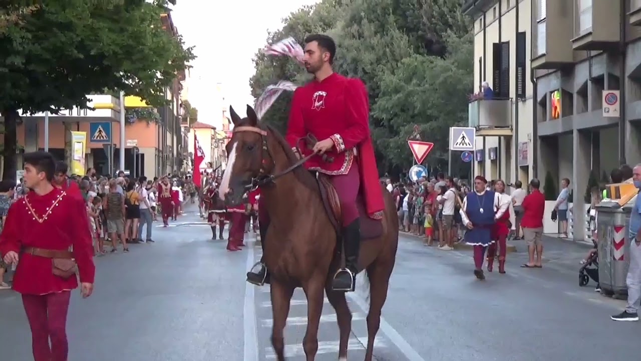 Faenza, la sfilata del Palio