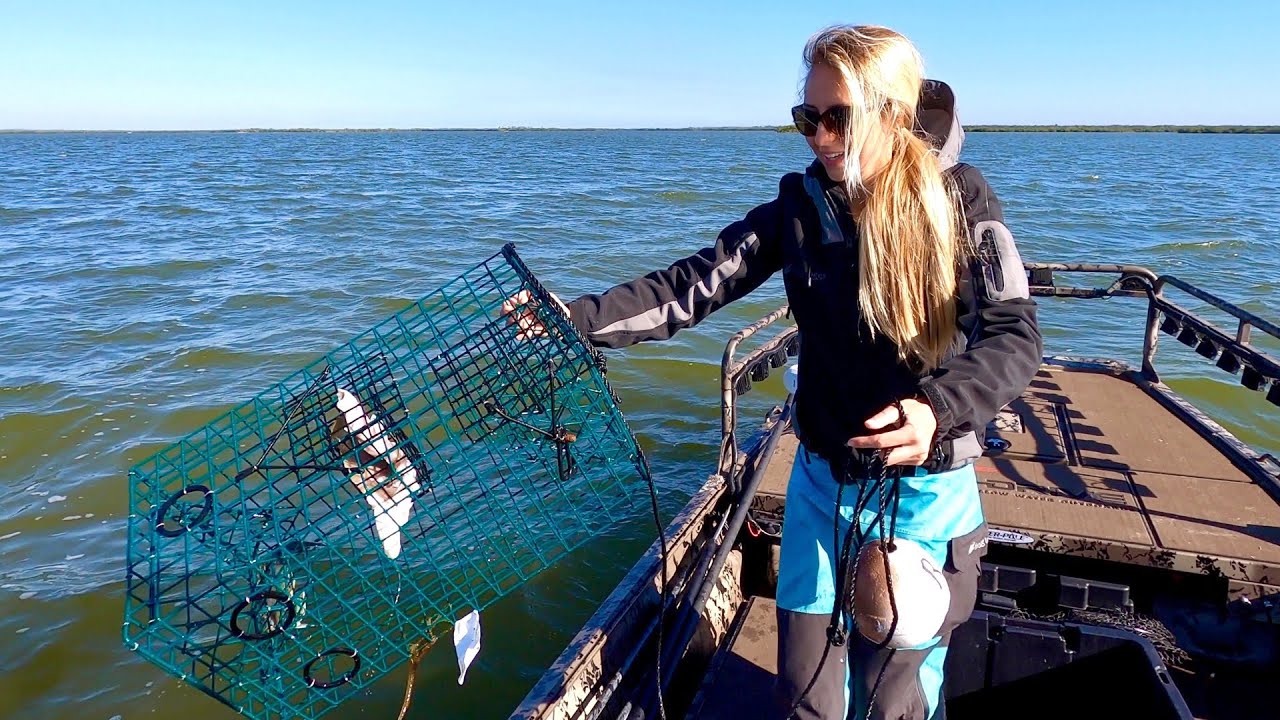 Traps for Blue CRABS & Catching Mackerel in the BACK-COUNTRY !!