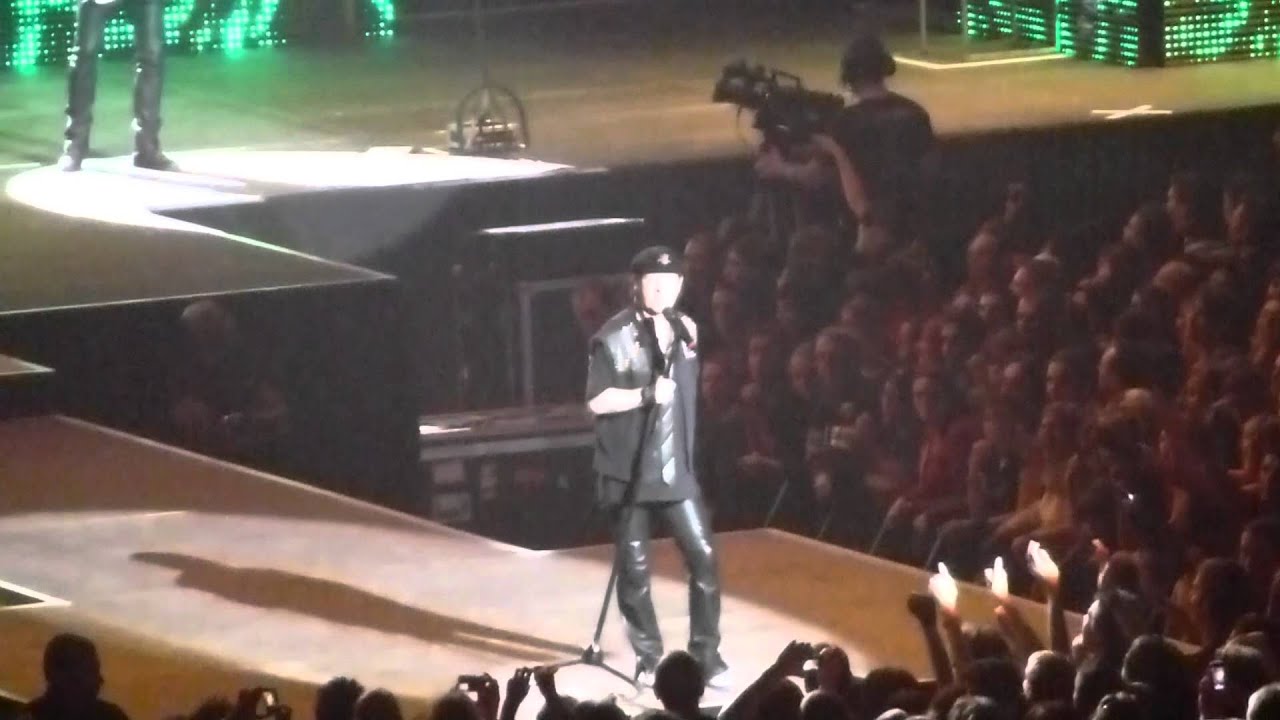 KLAUS LOSING HIS VOICE AT Scorpions 's  Concert (Montpellier 20 nov 2011)