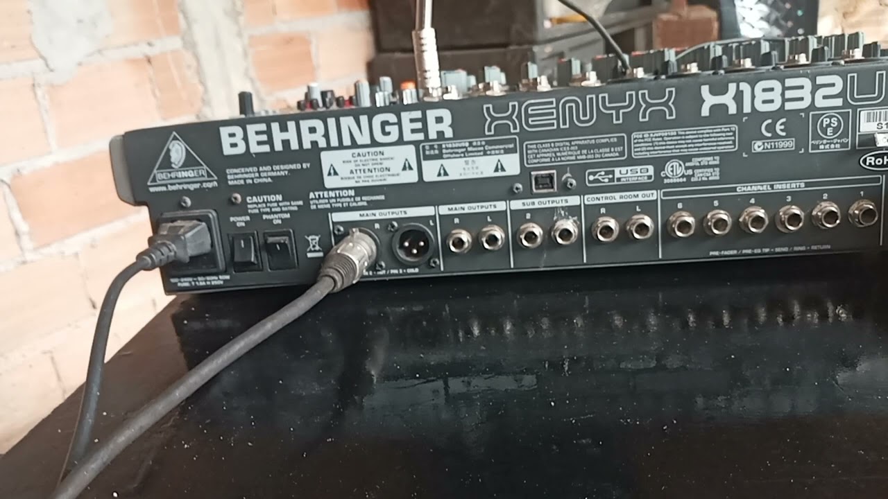 processador automotivo ligado no som profissional