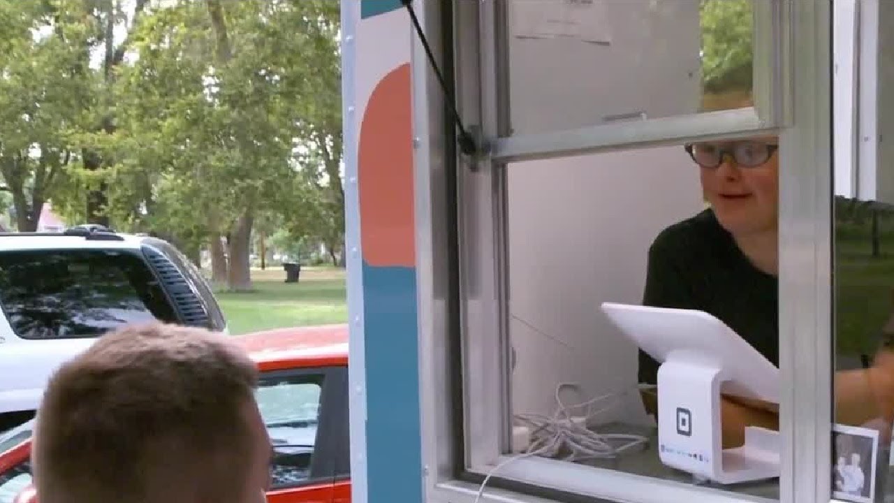 Utah couple with Down Syndrome running popular food truck