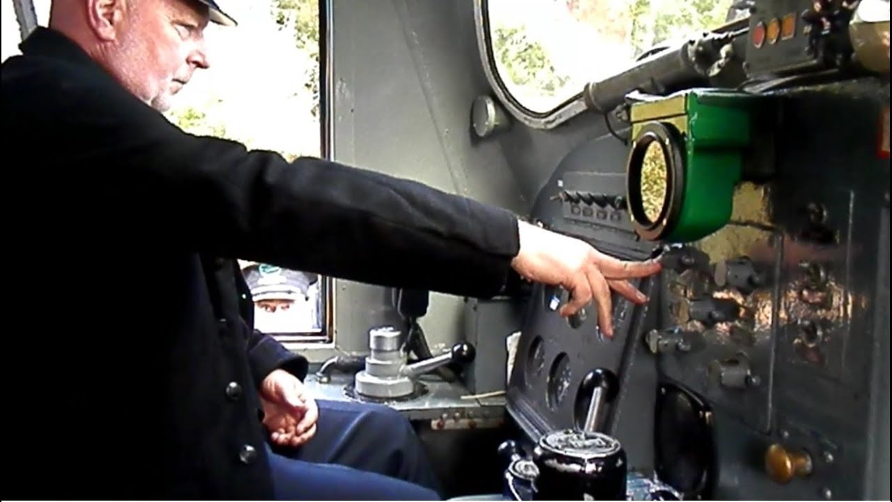 Starting a 3300HP deltic locomotive