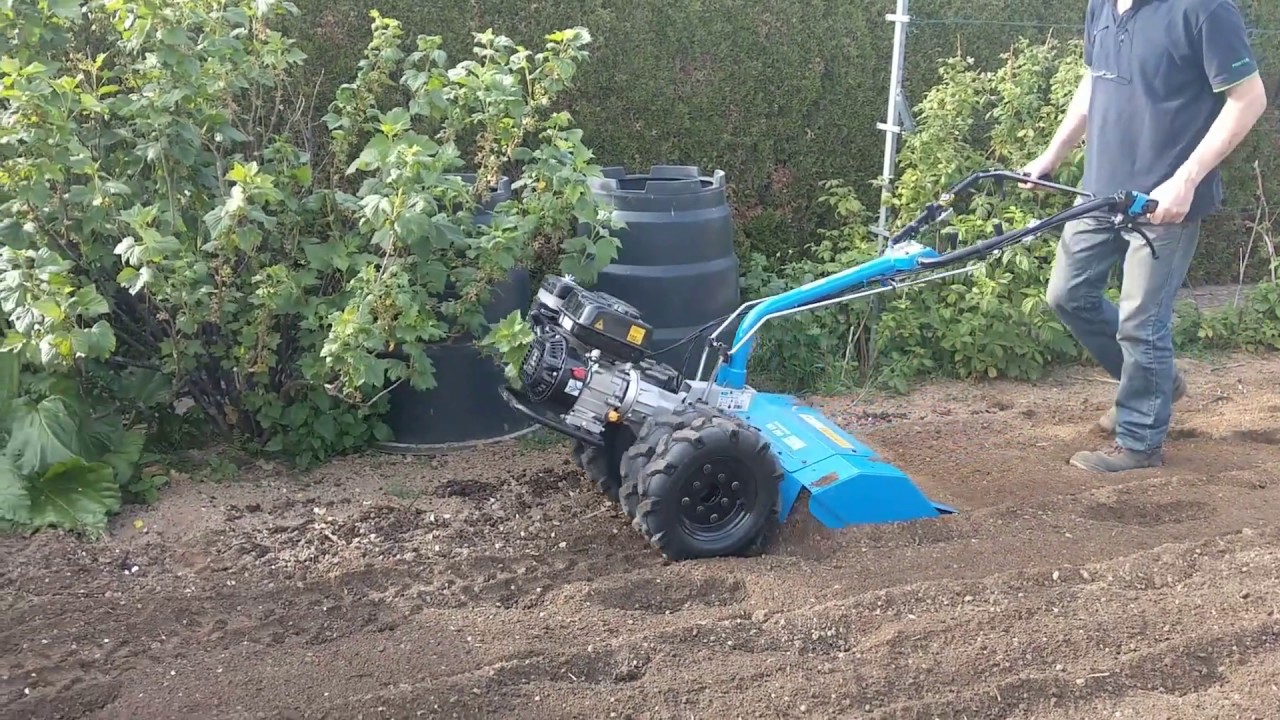 G&uuml;de Fr&auml;se Motoreinachser GME 6,5 PS fr&auml;sen