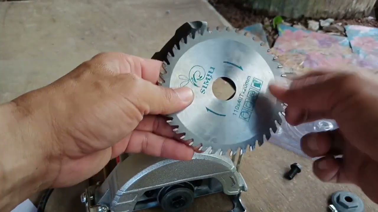 Bagaimana buka dan pasang mata pisau Marble Cutter.