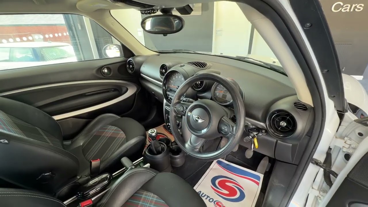 2016 MINI COOPER PACEMAN IN LIGHT WHITE