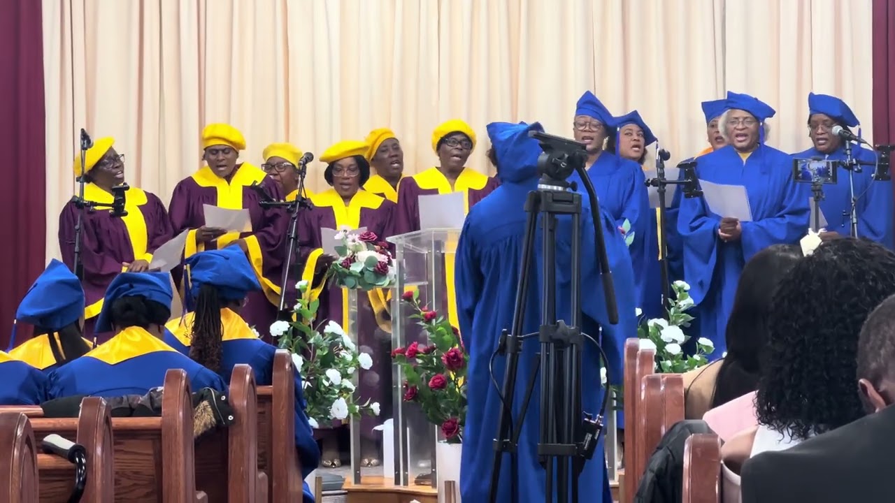 groupe des dames de la Nouvelle l'Eglise de Dieu de la Pentecôte