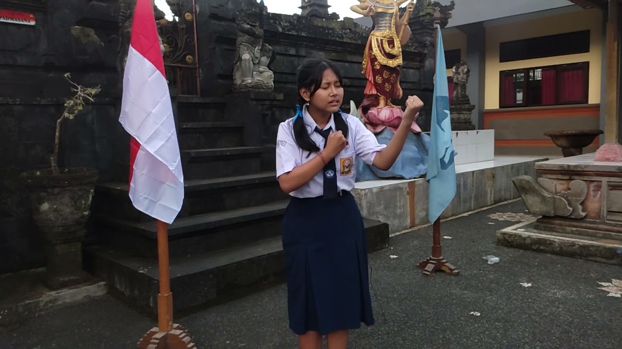 Lomba Puisi Ni Kadek Danisa putri Handayani SMP N 1 Tampaksiring