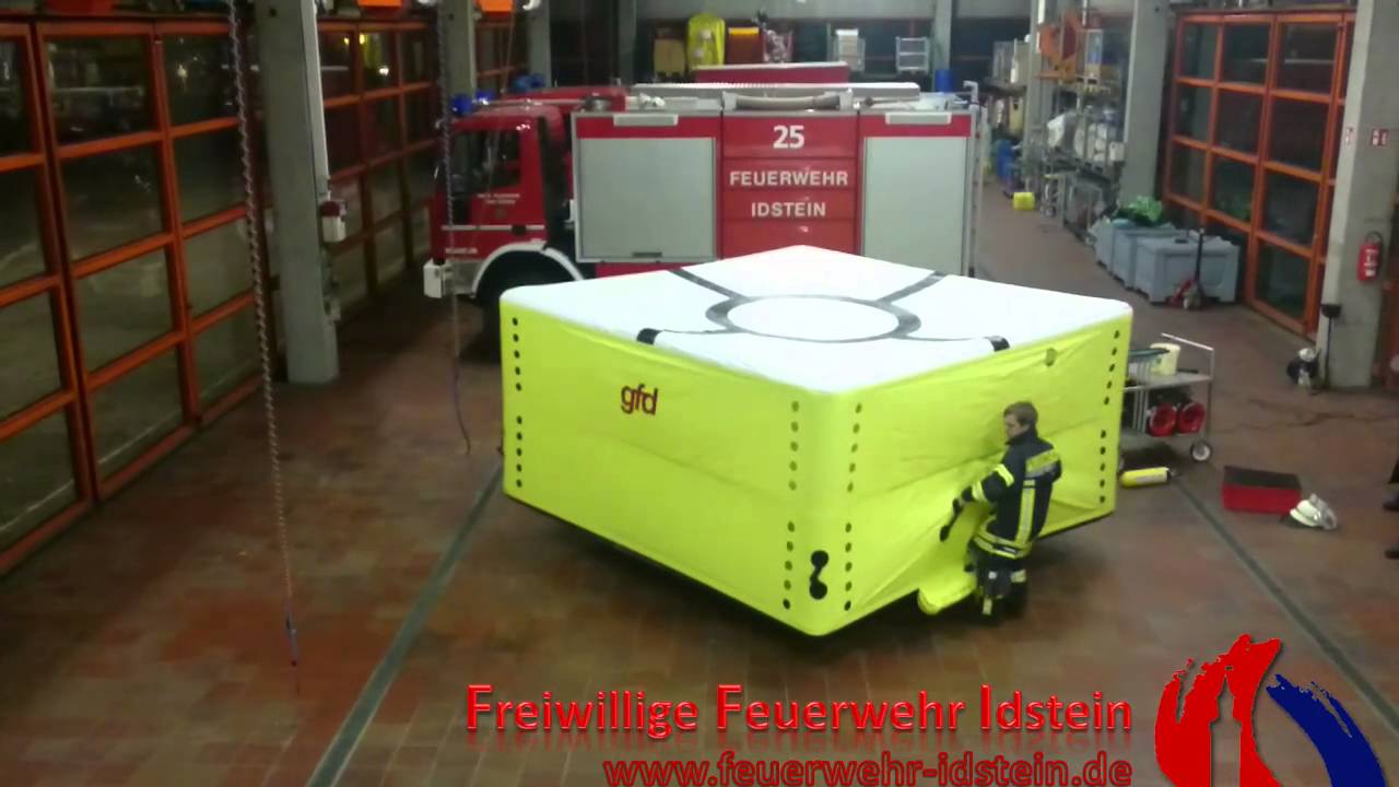 Sprungretter der Freiwilligen Feuerwehr Idstein