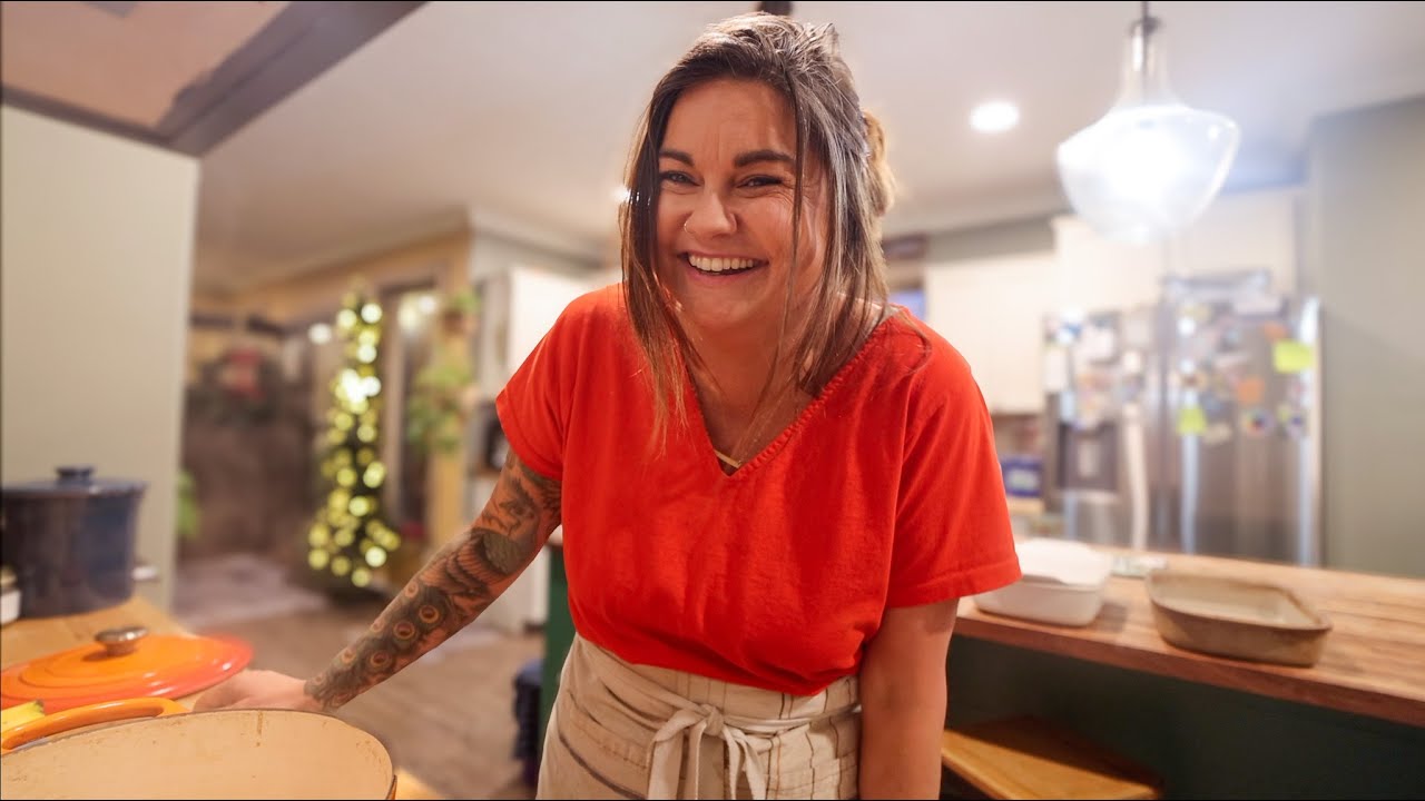 Hot Soup on a Freezing Night (Sweet Potato, Kale & Sausage Soup) | Cook with me VLOG