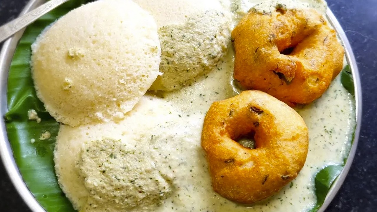 ಅರ್ಧ ಗಂಟೆಯಲ್ಲಿ ಇಡ್ಲಿ ವಡೆ ಹಾಗೂ ಚಟ್ನಿ 