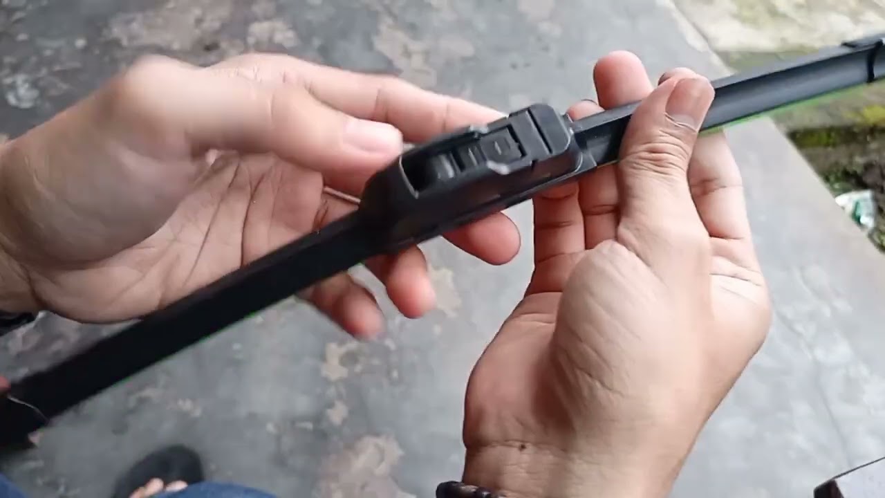 ganti wipper frameless di mobil Suzuki Jimny katana