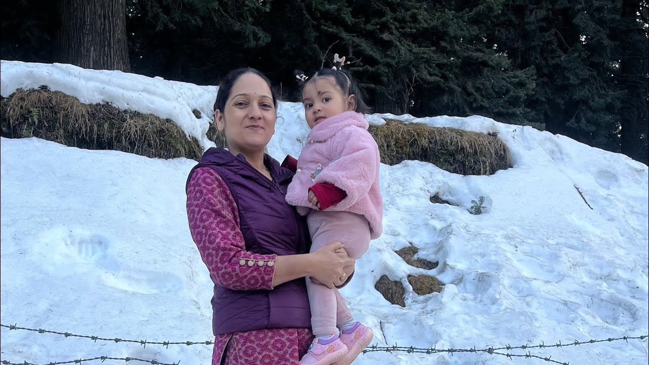 चल दिए घूमने के लिए शिमला🥰क्रिधा ने पहली बार देखी बर्फ़ #snowfall #v #familyvlog #pahadilifestyle 