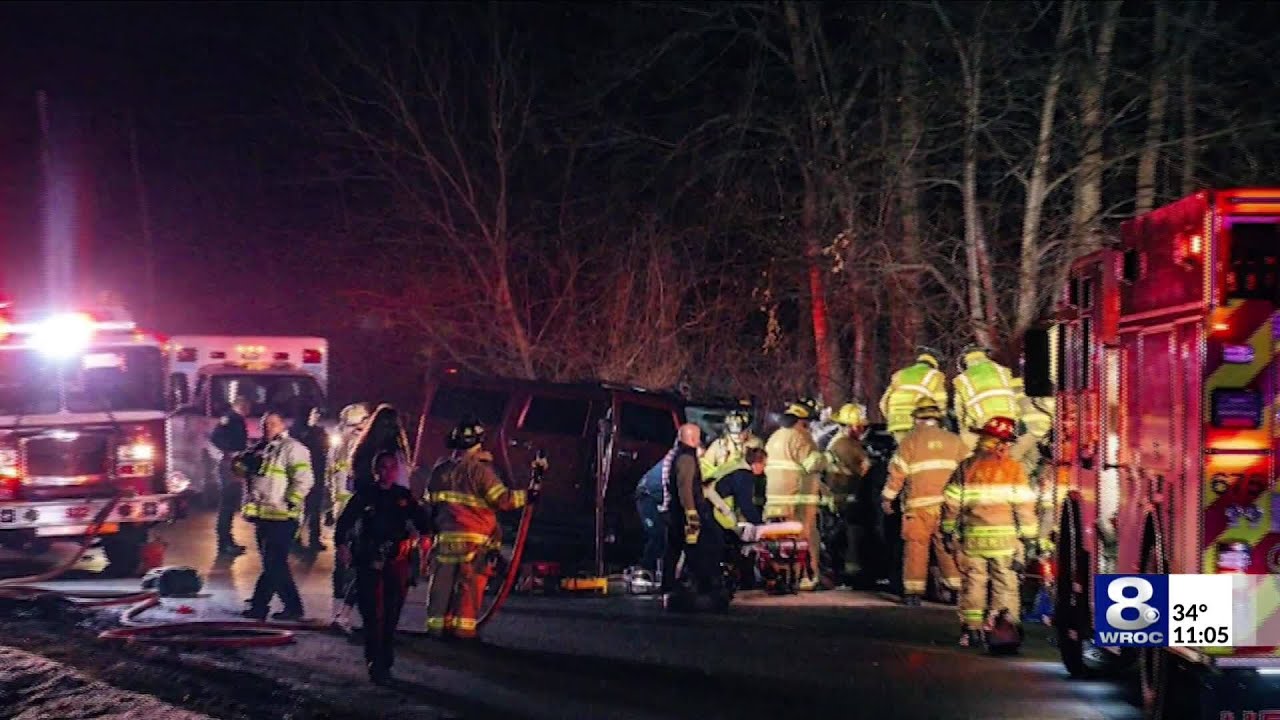 3 hurt, 1 critically, in head-on Henrietta crash