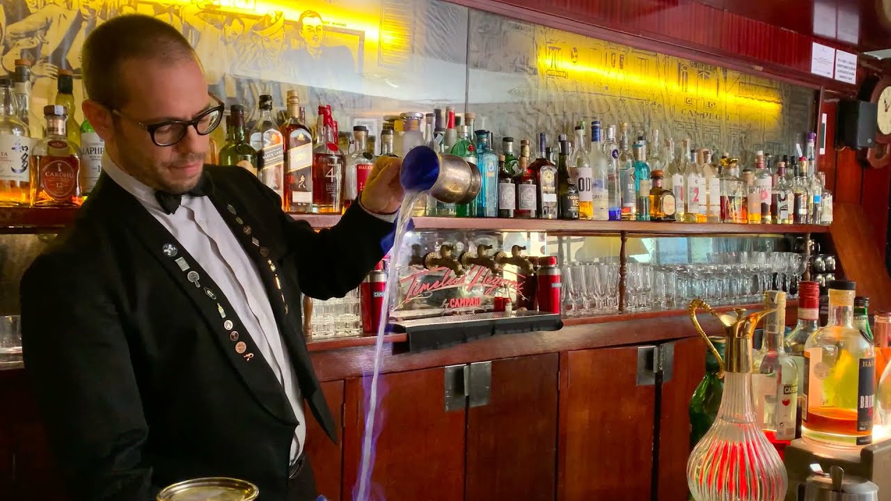 Recepta del Blue Blazer amb Adal Márquez de Boadas Cocktails - Guillermo Cabellos