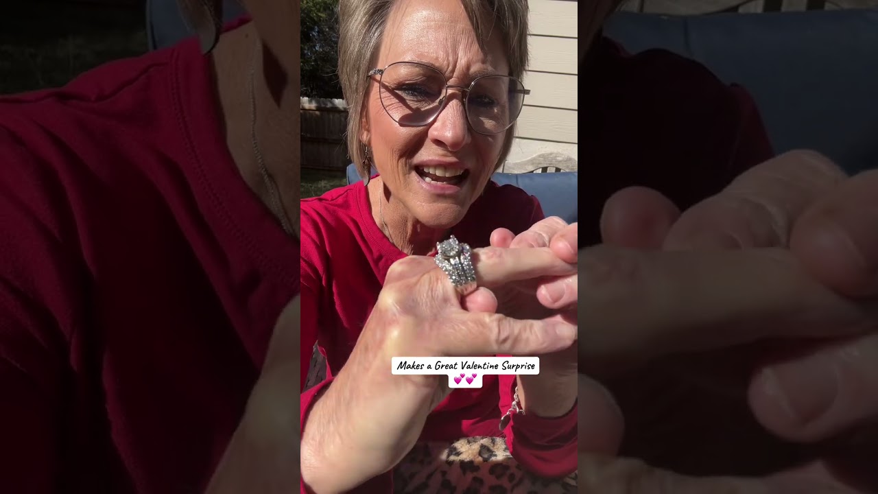 Oh my Goodness! This Ring Set is BLINGING! I feel so fancy when I have this on