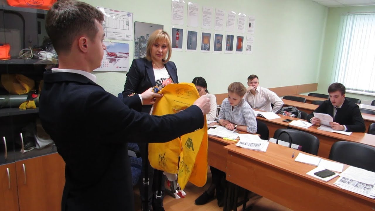 Школа бортпроводников: как в Казани готовят по 200 «небожителей» в год
