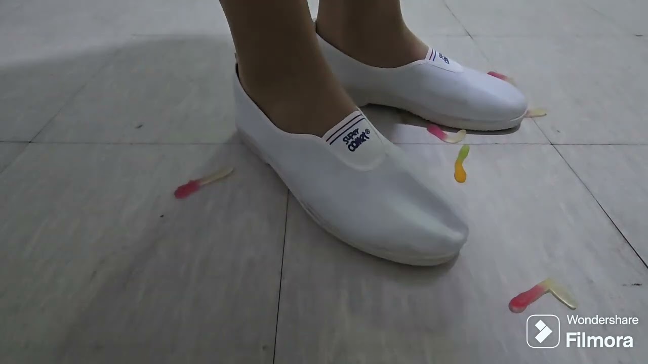 School shoes (Super Comet) in coffee stockings vs Jelly - remaster, result