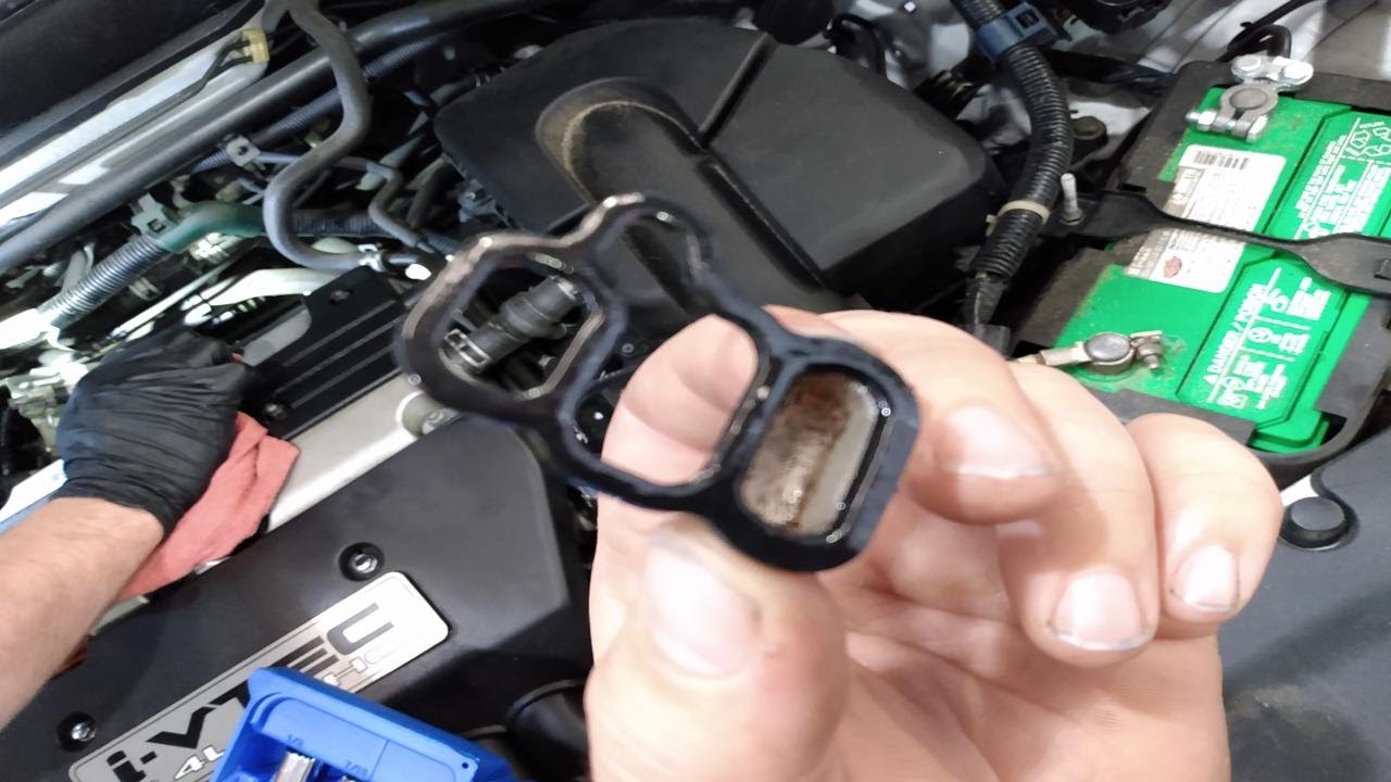 Vast majority of "Oil leaks" on Honda Vehicles 2003 ( CR-V )