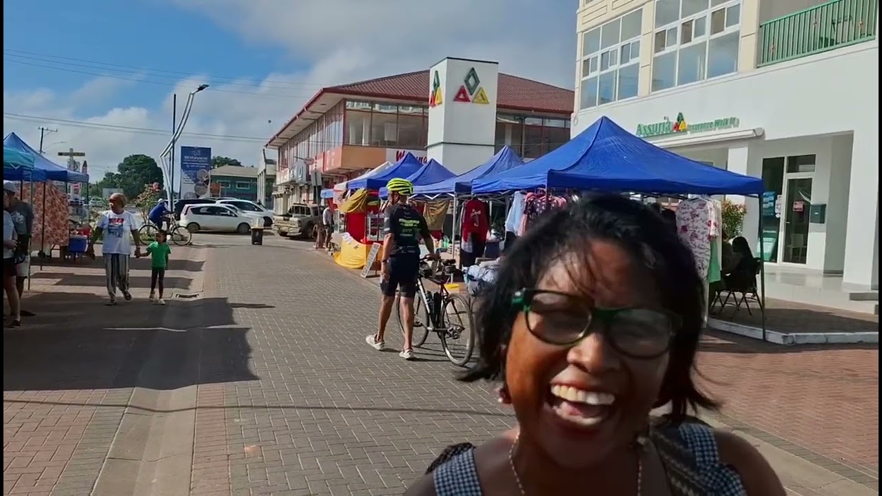 Pasar Lelie ing Lelydorp,  Suriname.