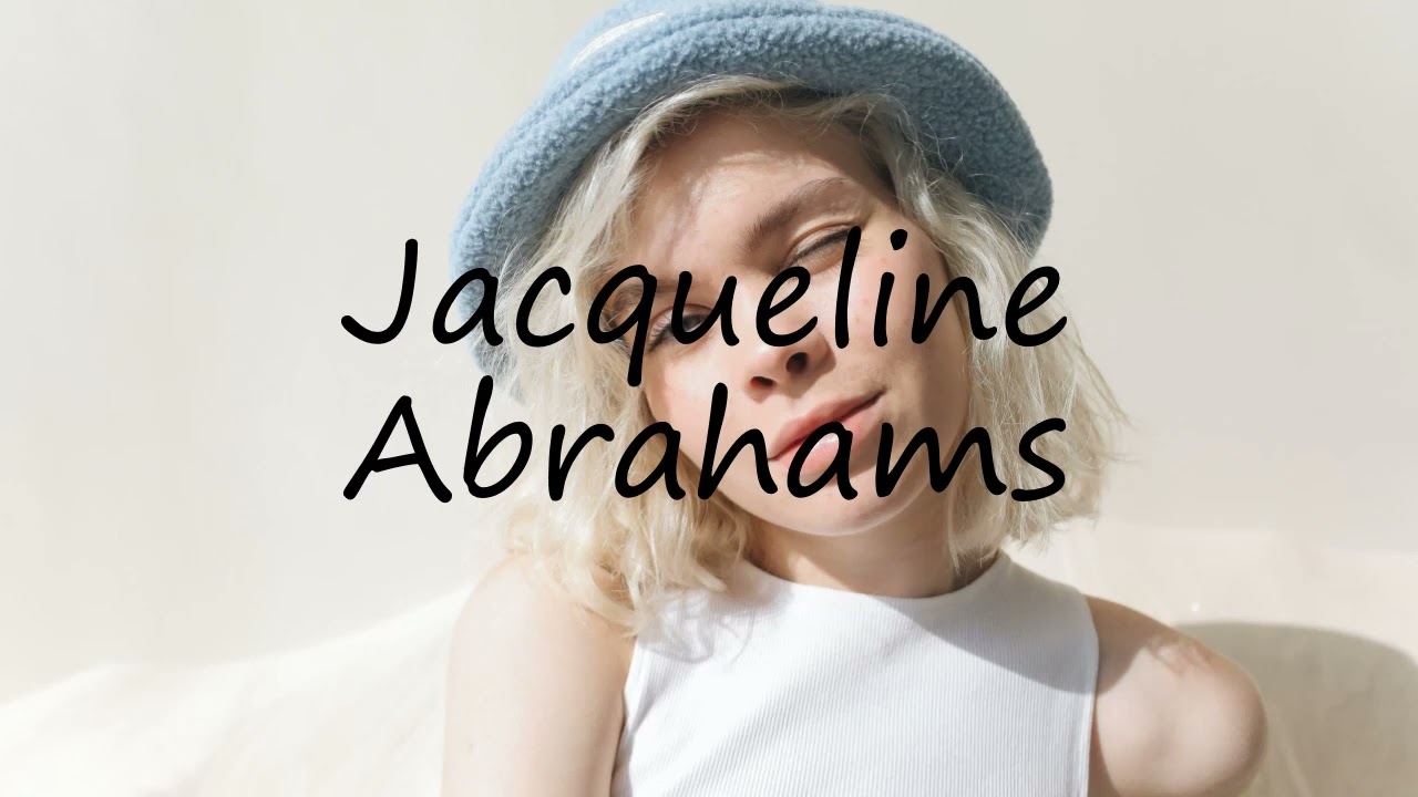 How to pronounce Jacqueline Abrahams in English?