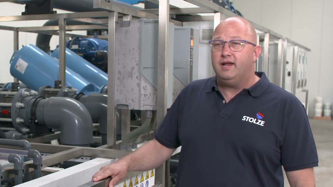 Dutch modern sustainable greenhouse - Watering