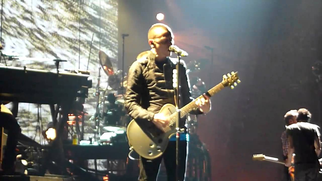 Linkin Park - The Iridescent - Paris Bercy Live 25 10 2010 HD