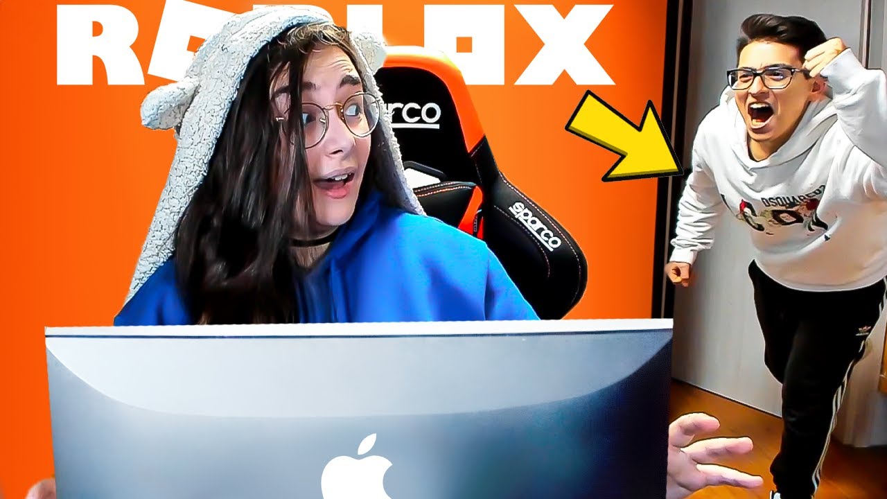 ENTRO DI NASCOSTO NELLA STANZA DEL MIO AMICO E HACKERO IL SUO L'ACCOUNT DI ROBLOX!