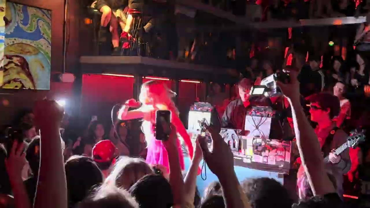 Pretty Sick - Headliner