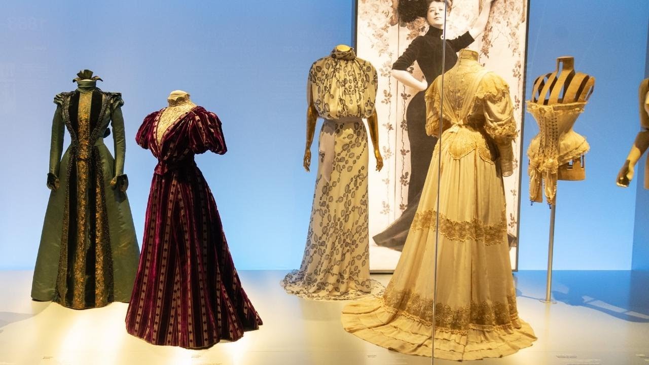 #VisitaDisseny - Visita guiada virtual per &ldquo;El cos vestit. Siluetes i moda (1550-2015)&rdquo;