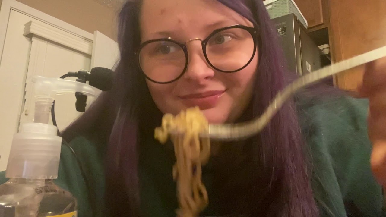 ASMR//Lofi eating sounds 🪄🥂🎉 (barely any talking)