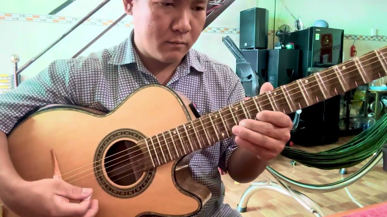 Guitar Hoàng Thanh độc tấu vọng Cổ đàn thùng