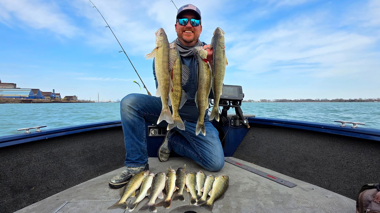Detroit River Walleye!!!...STRANGERS GOT ON MY BOAT!!!...Catch & Clean