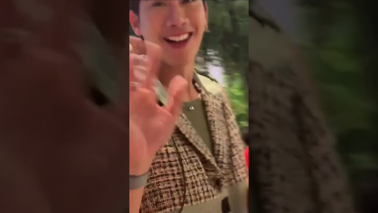 P'tul leaving the event with his mother in-law with a cute smile #mewsuppasit #tulpakorn#luv #mewtul