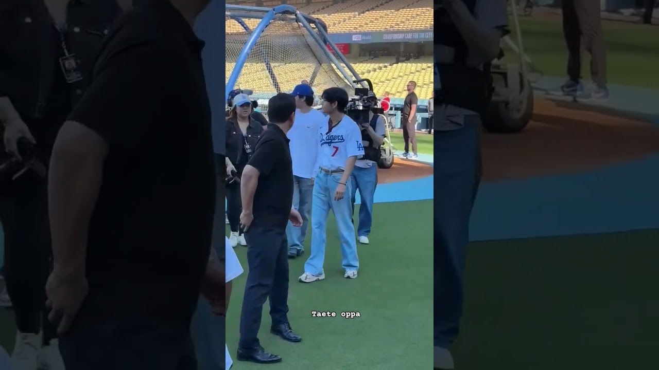 Taehyung arrives at Dodgers Stadium 🔥 #v #bts #Taehyung