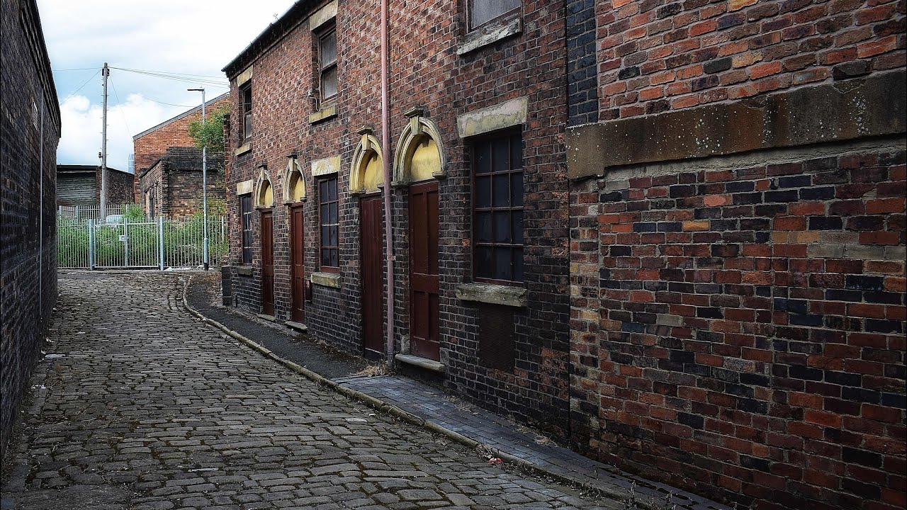 Explaining the PARANORMAL ACTIVITY at Short Street - The SHORTEST STREET in SOT - Explore With Shano