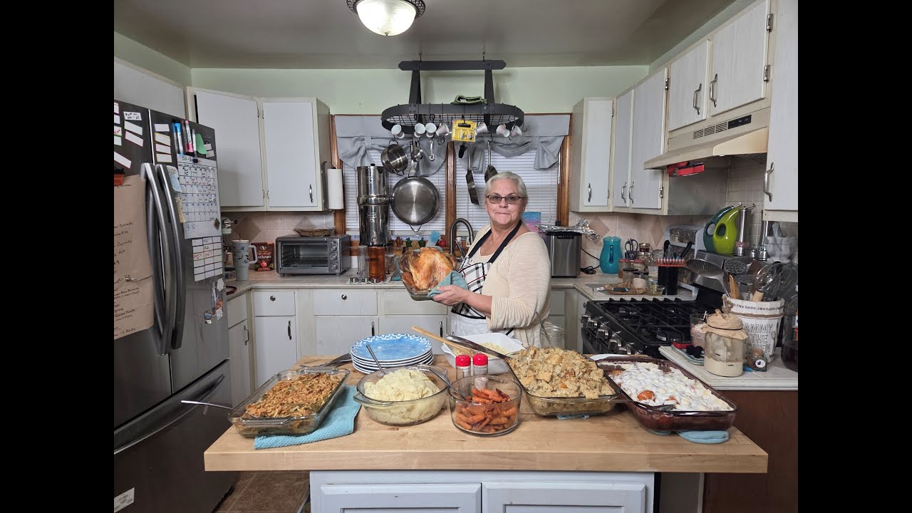 Lidl - Feed 10 Under $36.00 Thanksgiving 2025