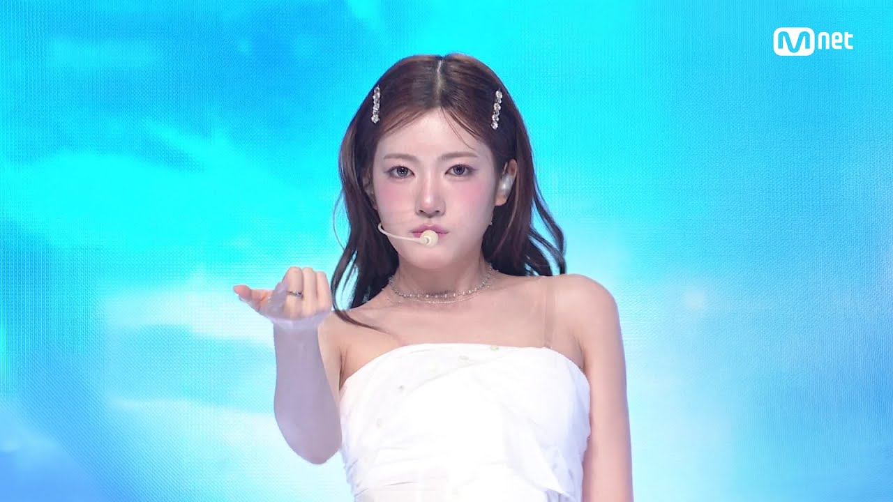 AtHeart (앳하트) - Butterfly Doors #엠카운트다운 EP.922 | Mnet 260402 방송