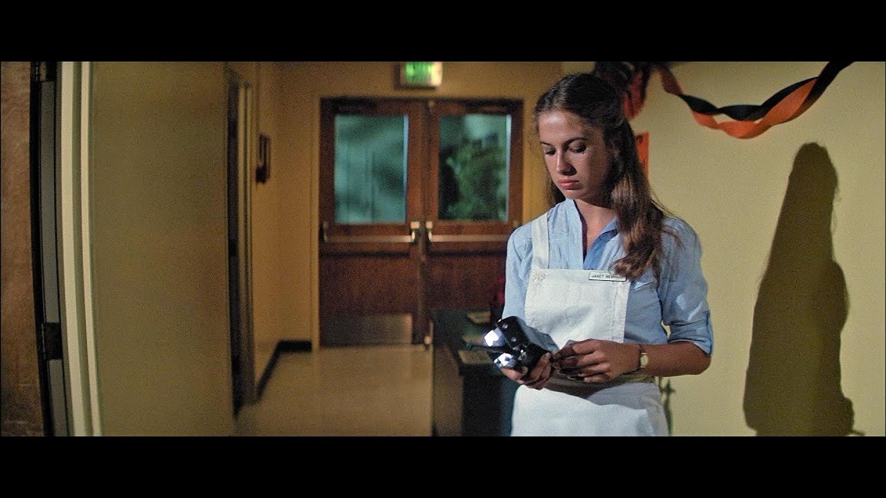 Ана Алисия рассказывает историю из фильма «Хэллоуин 2» (1981)