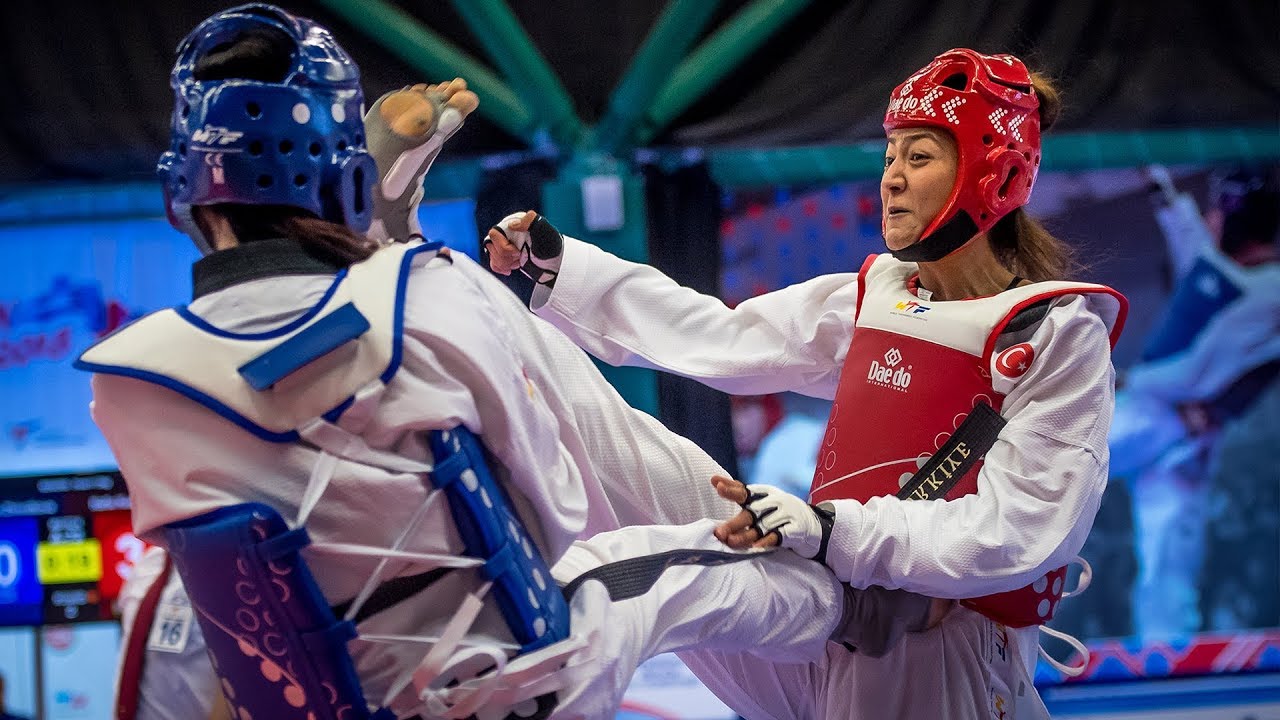 Arina Zhivotkova (RUS) vs Nafia Kus (TUR). European Taekwondo Championships Kazan-2018