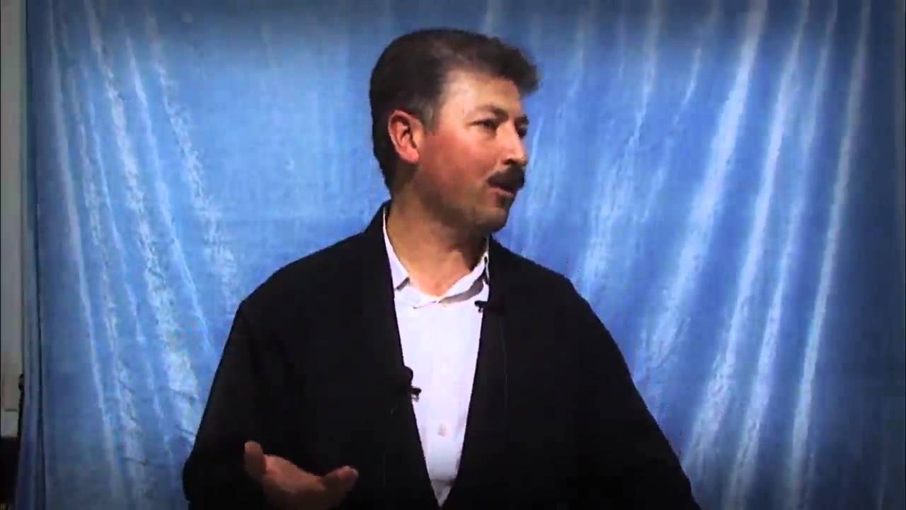 دکتۆر محەمەدی خانی و پەیوەندی کۆمەڵایەتی
