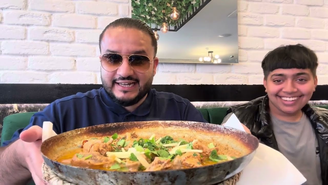 Pakistans Famous Butt Karahi Has Opened Up On Ladypool Road Birmingham | Best Chicken Butter Karahi