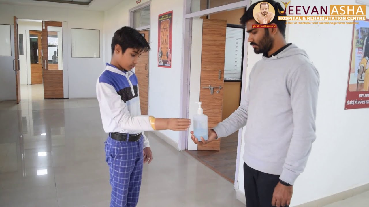 Zaid Mohd lost his hand in an accident Jeevan asha hospital provided him free modular prosthesis.